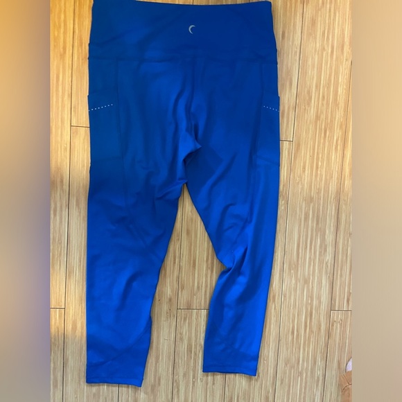 Blue Women's Athletic Leggings - Picture 5 of 5